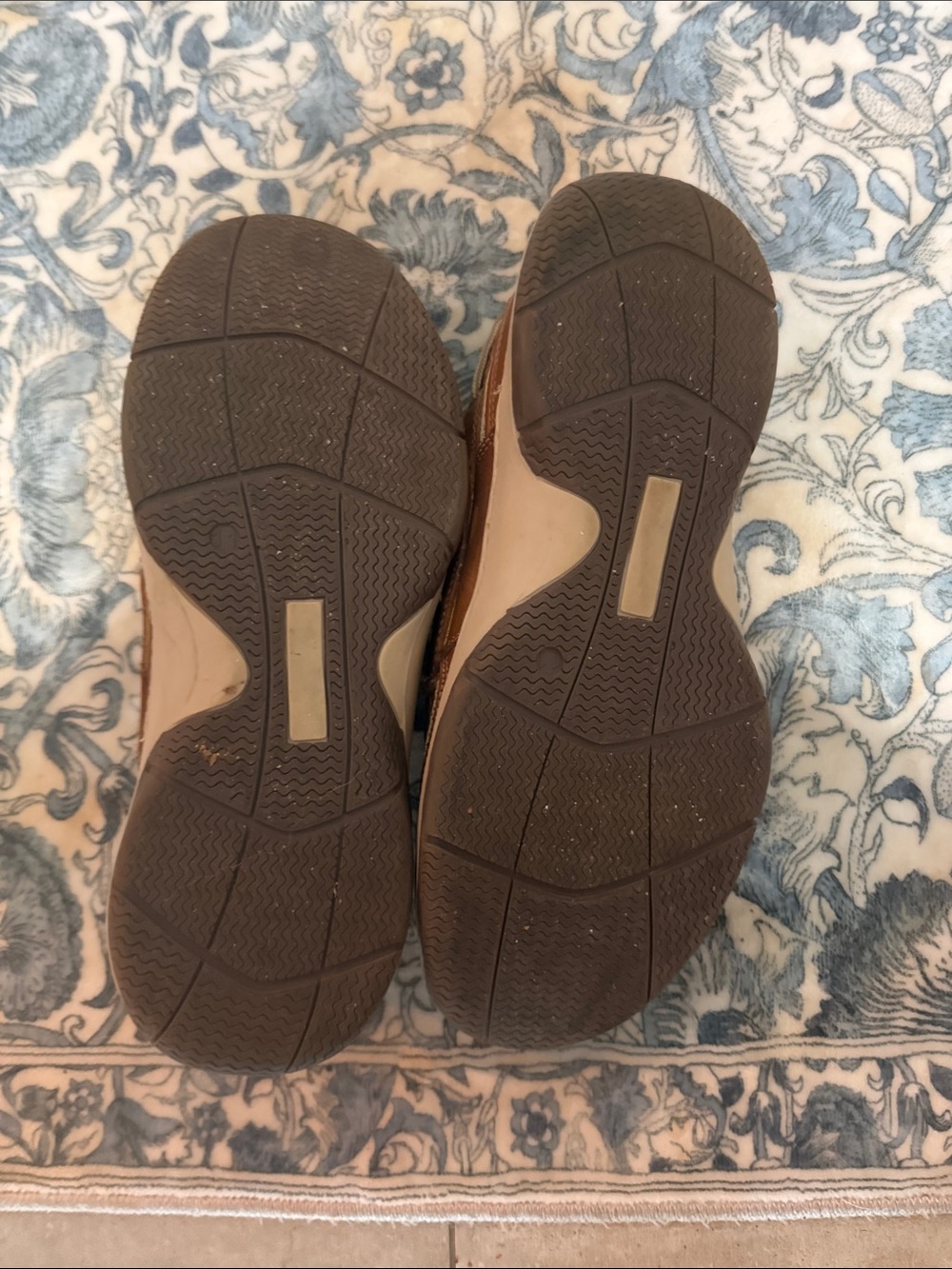 Franco Fortini Men’s Tan Leather Boat Shoes with Cream Laces - Picture 3 of 7
